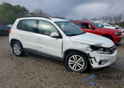 2015 Volkswagen Tiguan S z USA, uszkodzony, nr VIN WVGAV7AX9FW610572